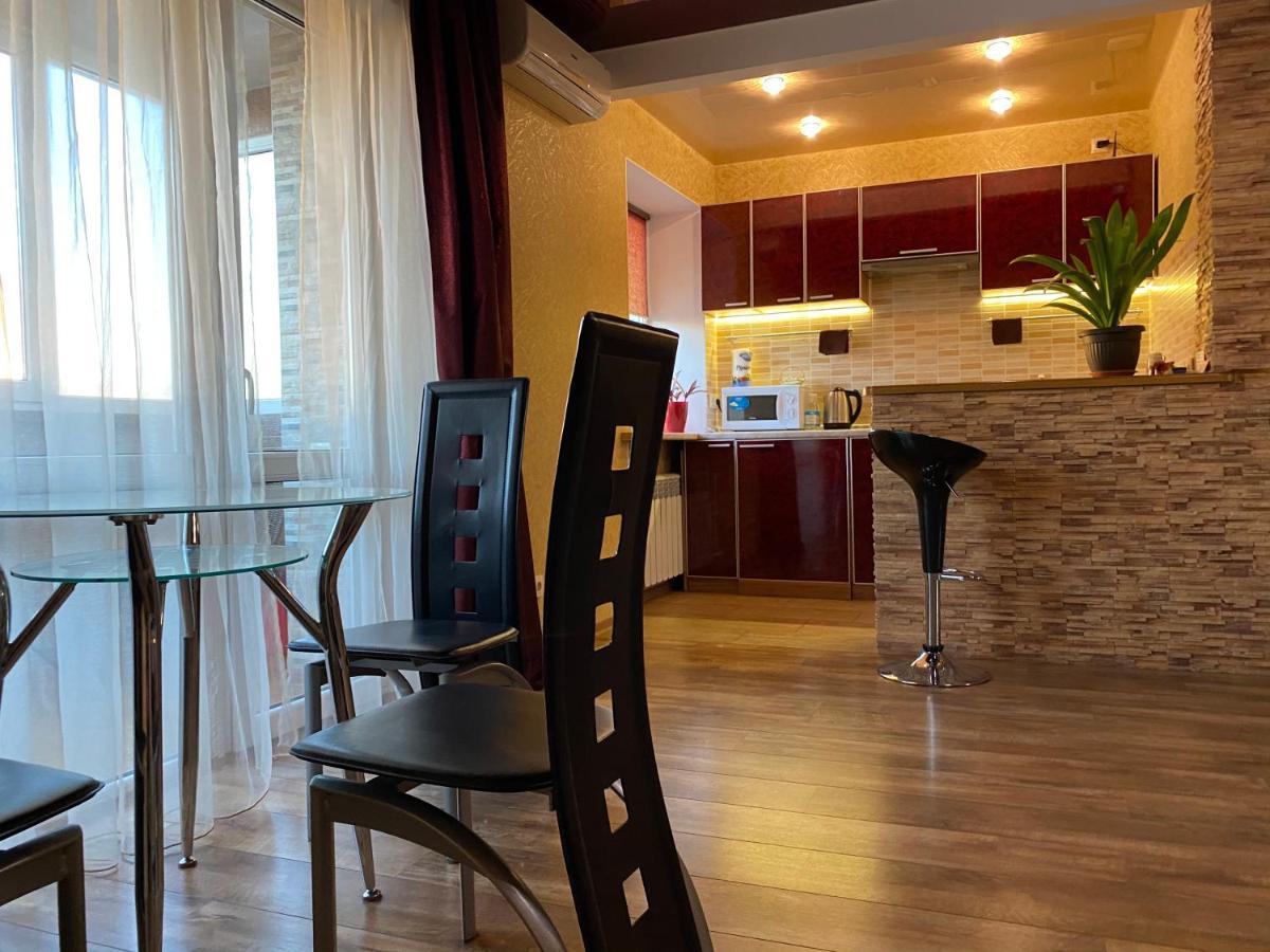 New Apartments With Panoramic Views On Avenue Nauky Charkiv Esterno foto