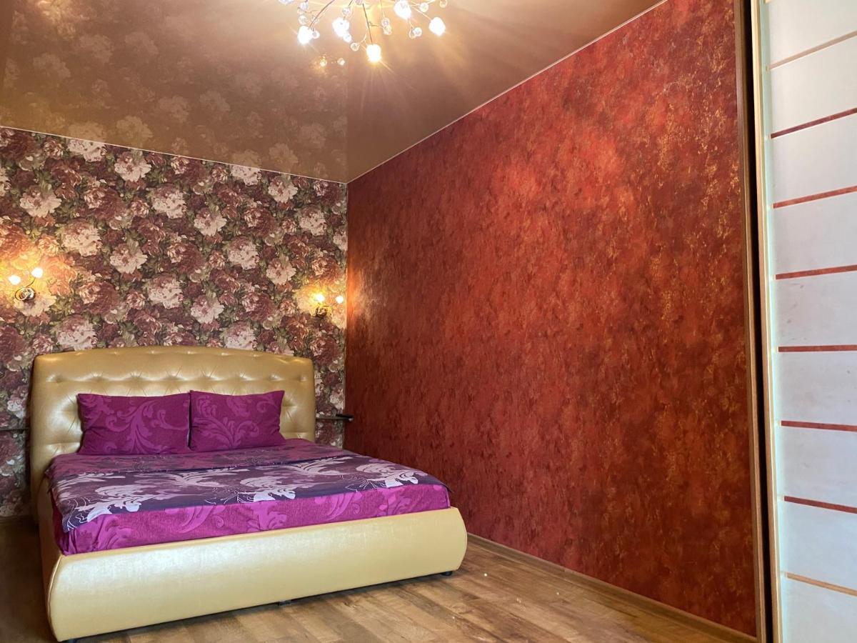 New Apartments With Panoramic Views On Avenue Nauky Charkiv Esterno foto