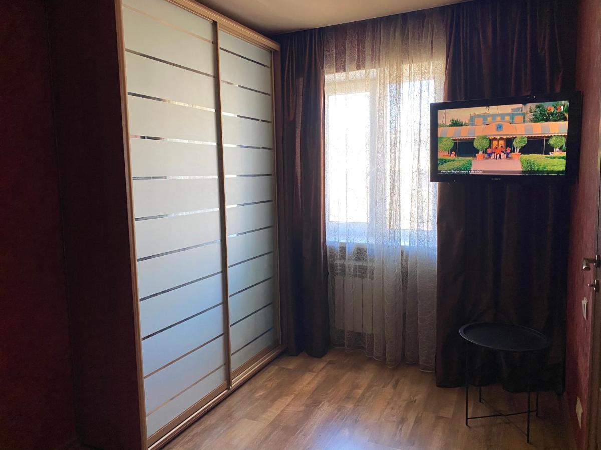 New Apartments With Panoramic Views On Avenue Nauky Charkiv Esterno foto