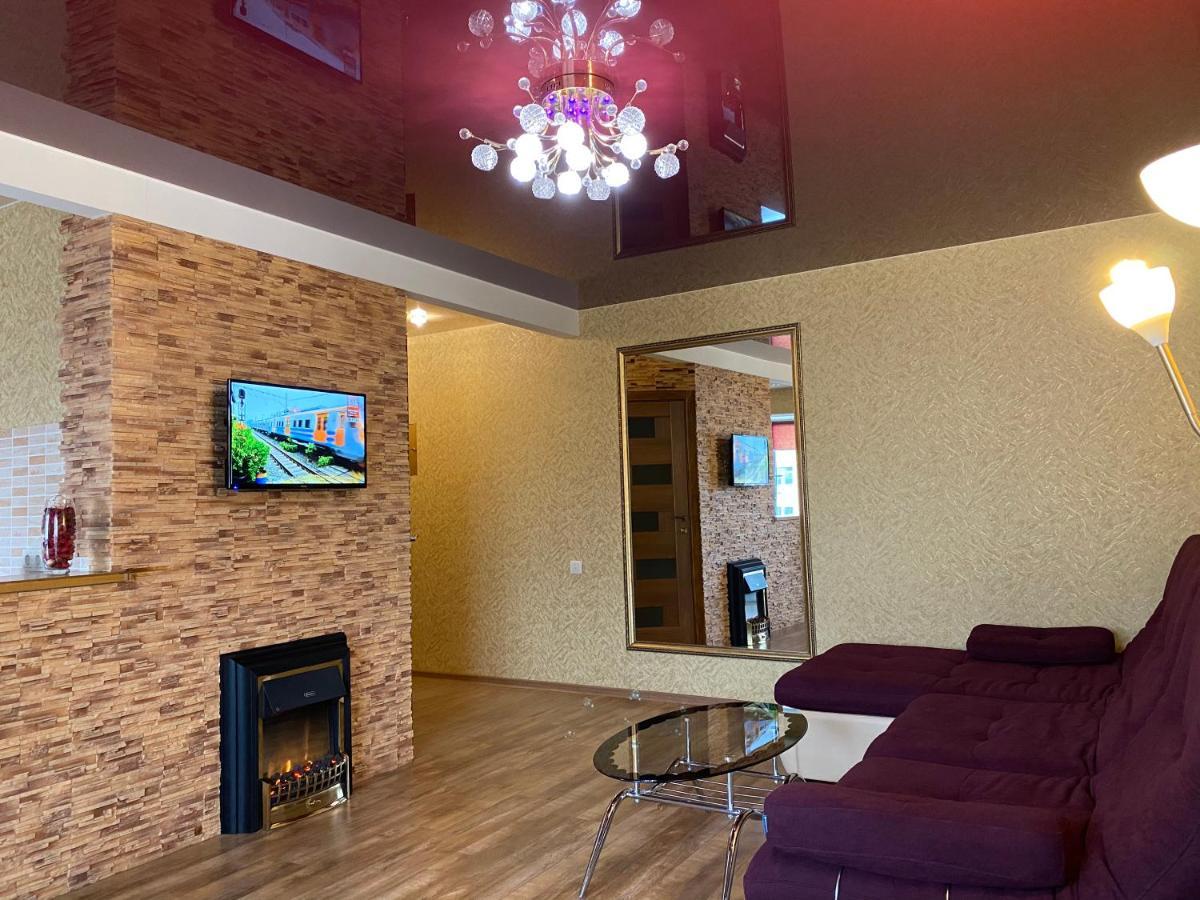 New Apartments With Panoramic Views On Avenue Nauky Charkiv Esterno foto