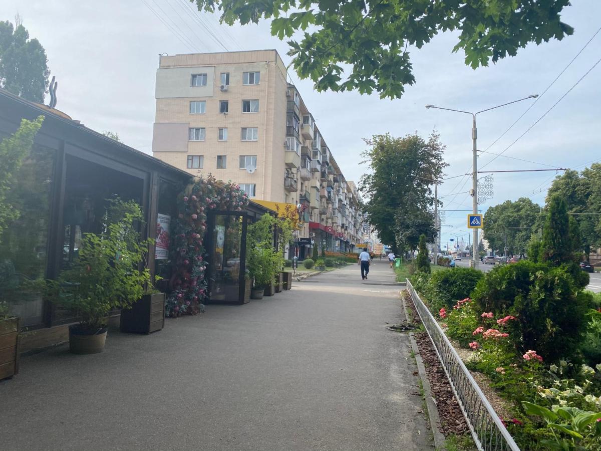 New Apartments With Panoramic Views On Avenue Nauky Charkiv Esterno foto