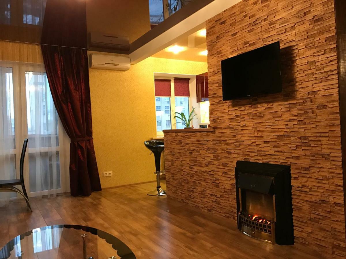 New Apartments With Panoramic Views On Avenue Nauky Charkiv Esterno foto