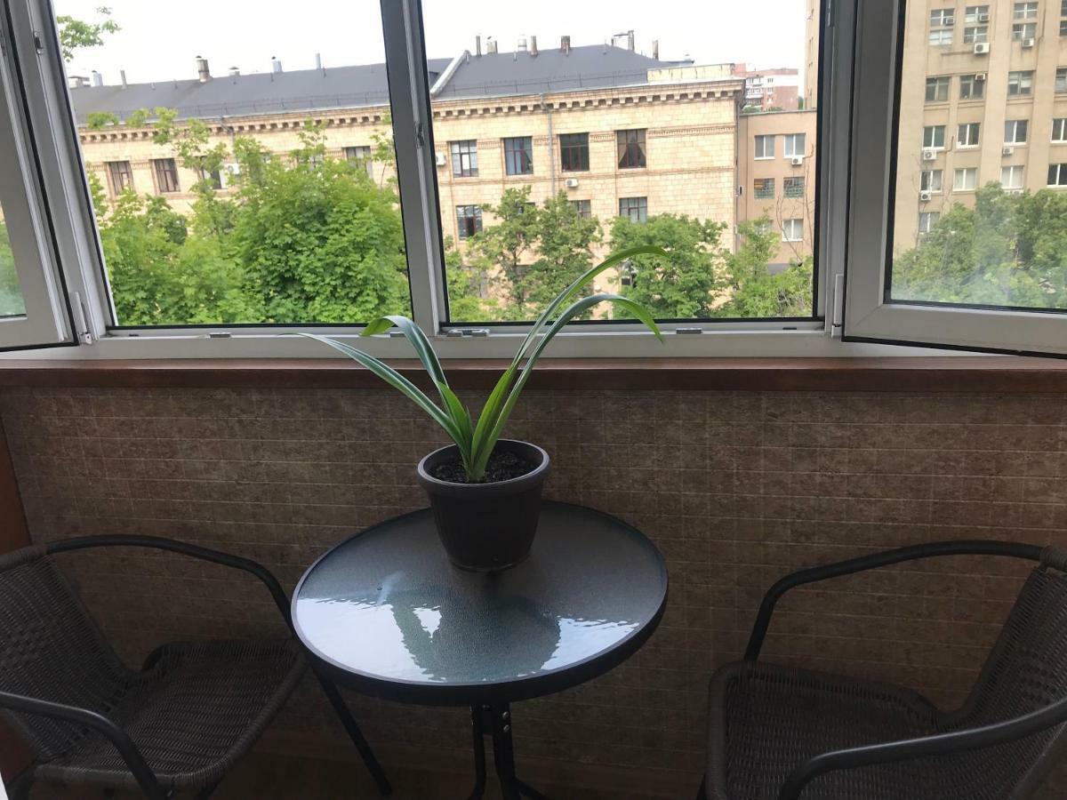 New Apartments With Panoramic Views On Avenue Nauky Charkiv Esterno foto
