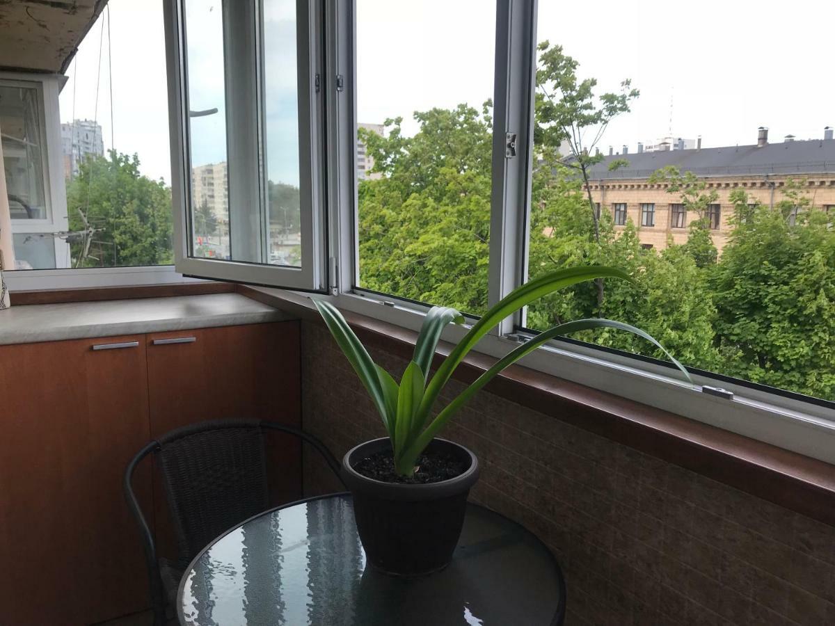 New Apartments With Panoramic Views On Avenue Nauky Charkiv Esterno foto
