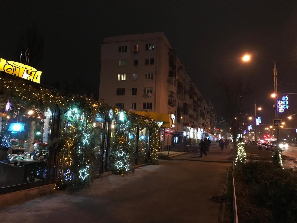 New Apartments With Panoramic Views On Avenue Nauky Charkiv Esterno foto